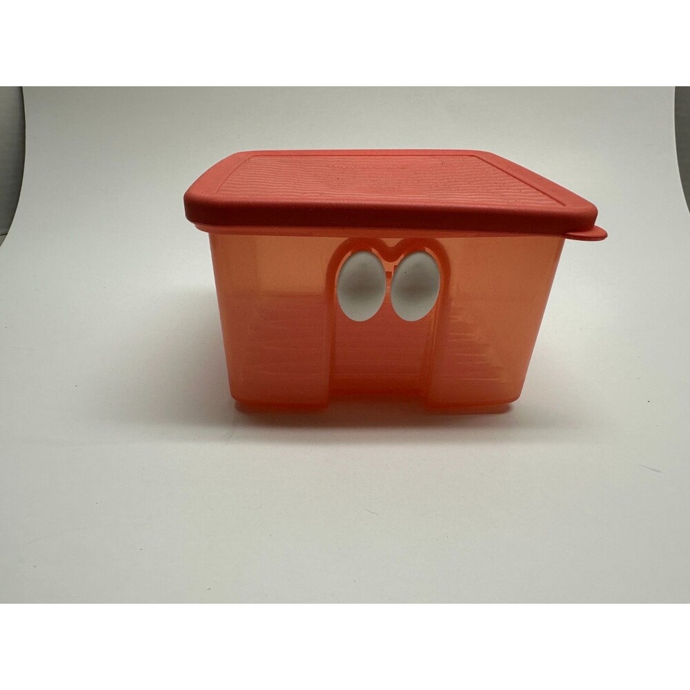 Tupperware FridgeSmart #3993 #3994 Coral Vented Produce Keeper 4.5 Cup